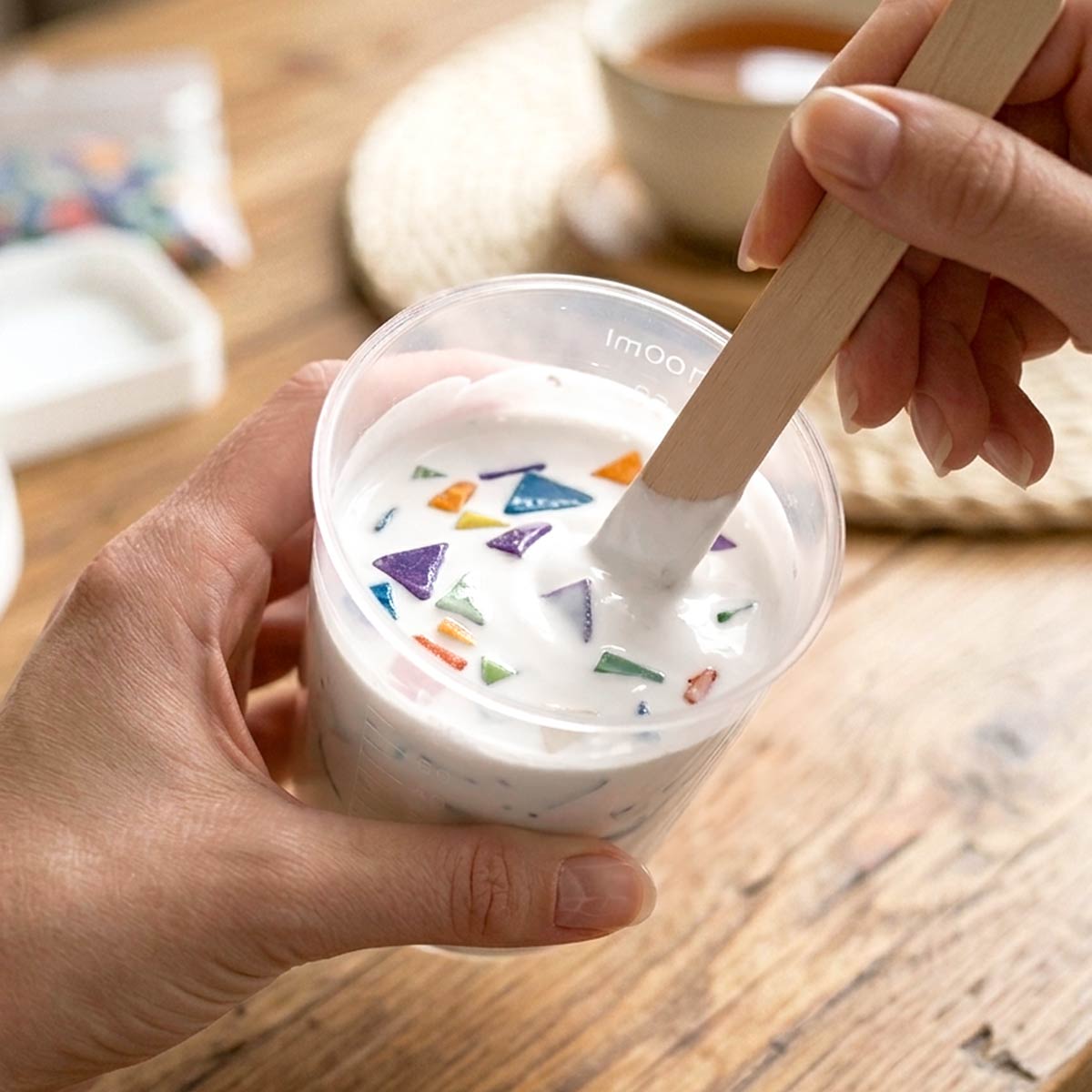 Aqua Kit Terrazzo [Carrara White]: Pop Design and Brightness with Colored Chips